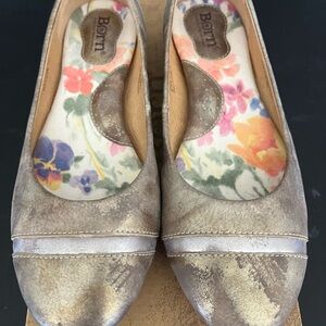 Born Gold/Silver Flats NIB